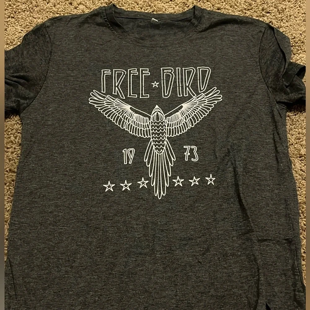 eight women’s shirts - Picture 2 of 9